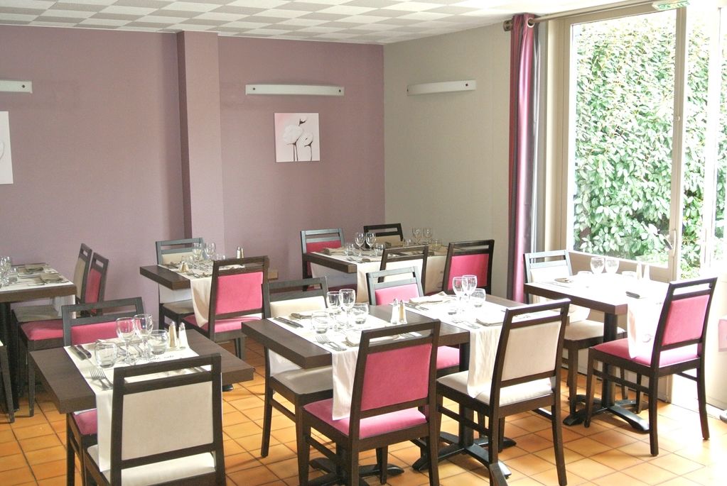 Kyriad Orthez Restaurant photo